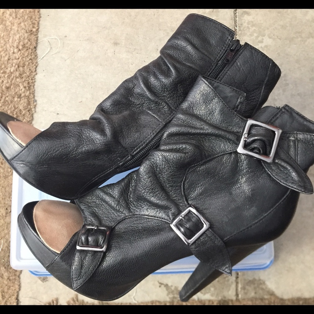 Steve Madden Open Toe Ankle Boot. - image 4